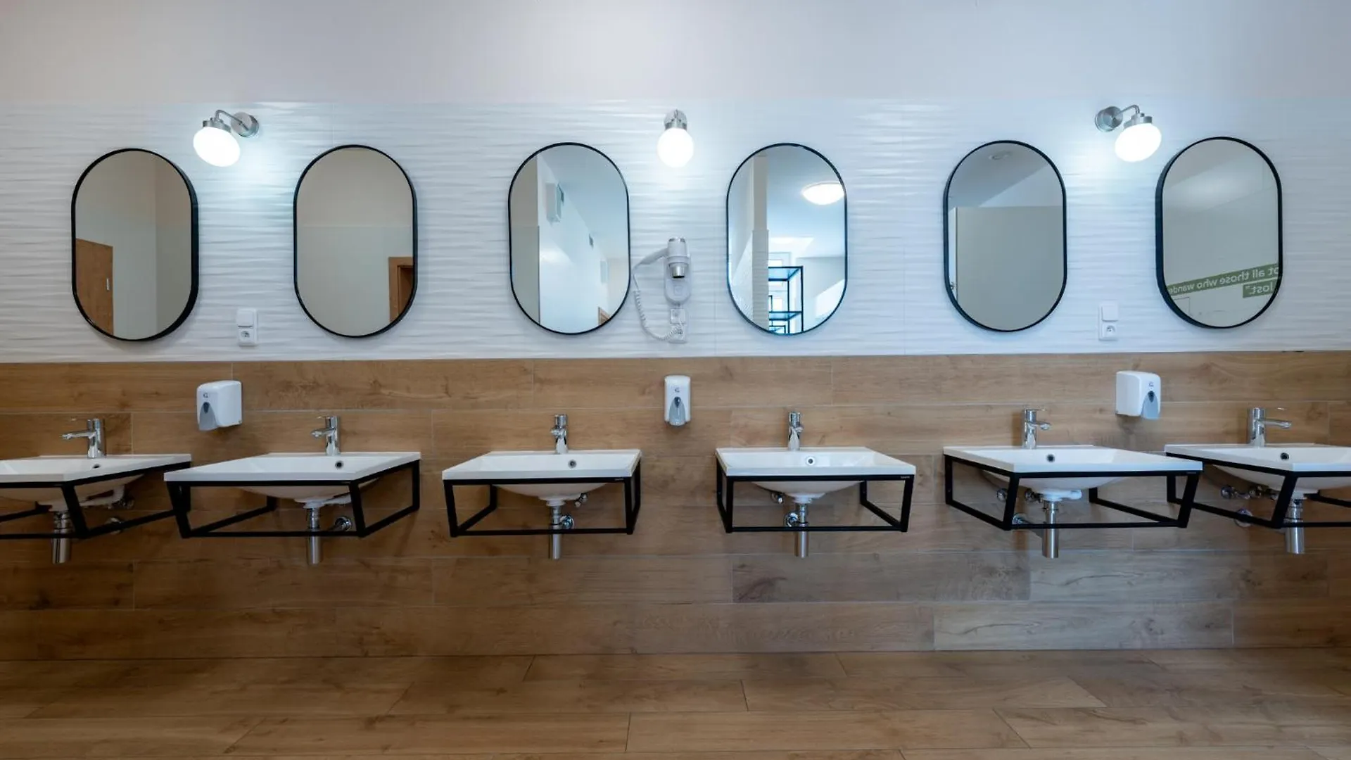 Luma Terra Prague Hostel Чехия