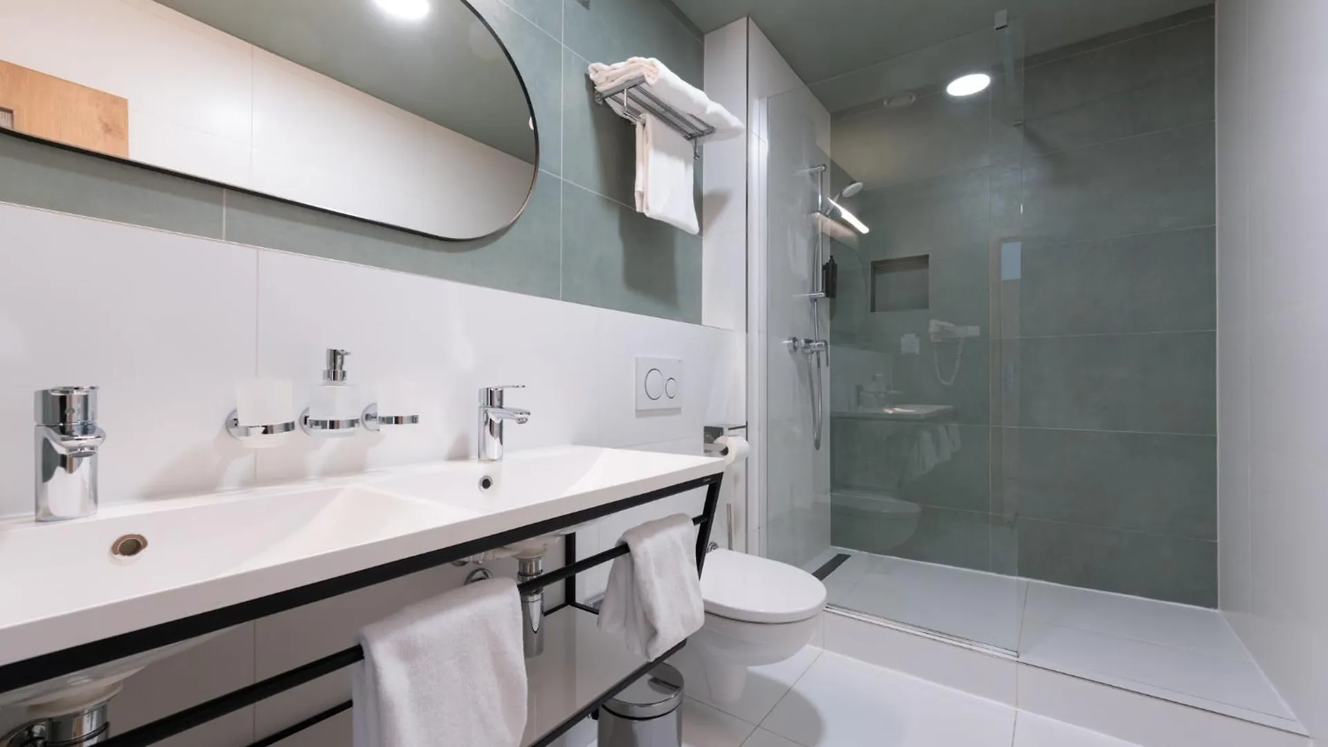Luma Terra Prague Hostel 0*,  Czechy